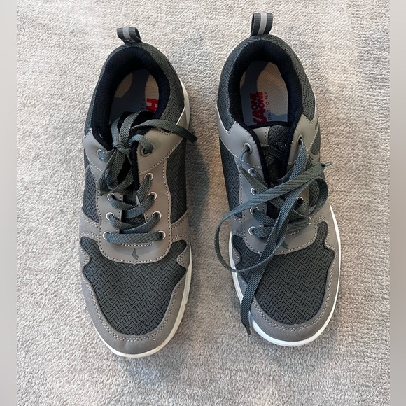 Men's Mesh Arch Support Sneaker 8 - Picture 4 of 9